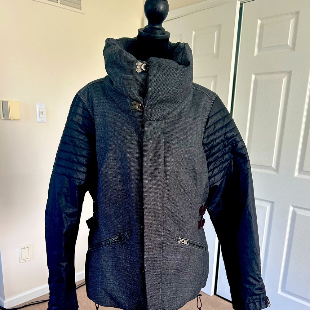 Sorel gorgeous, heavy gray d black jacket.